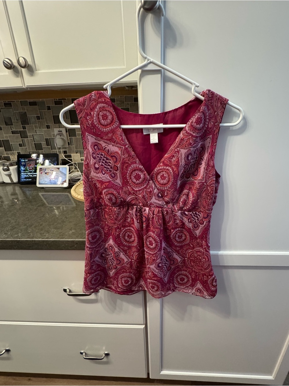 LOFT Pink and Burgundy Patterned Sleeveless V-Neck Camisole